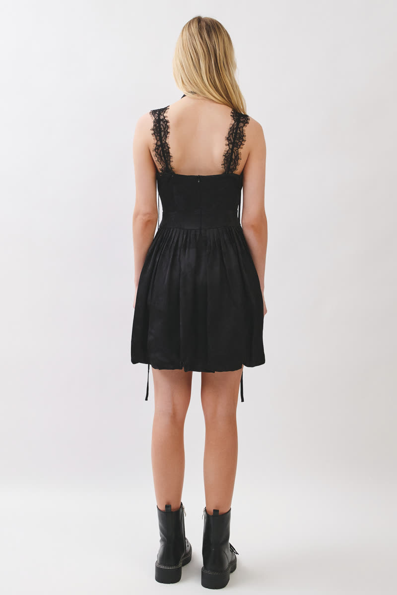Real model photo — back