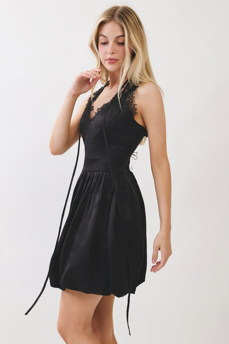 Real model photo — side